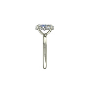 Bague solitaire 2.08 carats or blanc diamant synthétique marquise et diamants synthétiques ronds Chloé